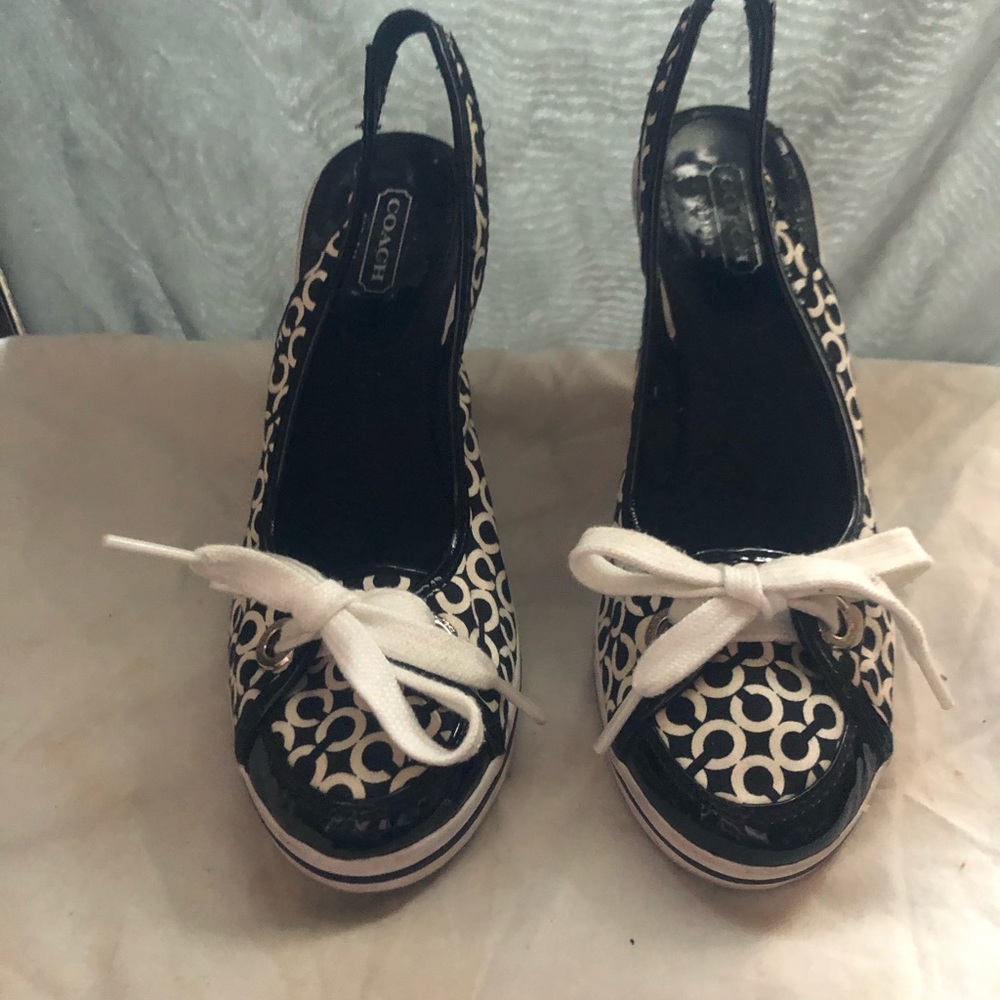 Brand new coach wedges size 5-1/2 or 6 - Picture 4 of 5